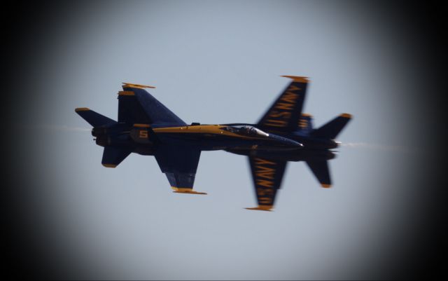 — — - Mirarmar airshow 2011