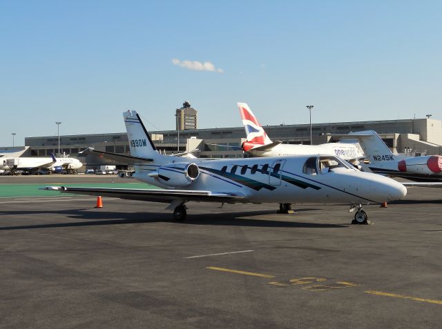 Cessna Citation II (N990M)