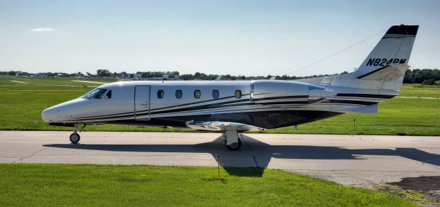 Cessna Citation Excel/XLS (N824PM) - N824PM Taxiing At KIOW