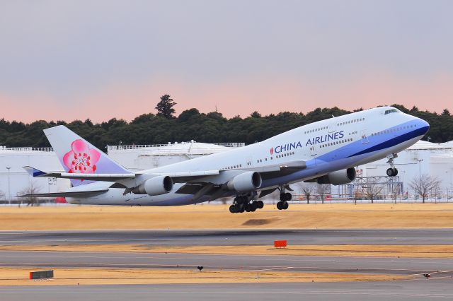 Boeing 747-400 (B-18201)