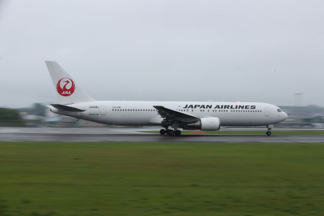 BOEING 767-300 (JA658J) - 26 July 2015:HKD-HND.