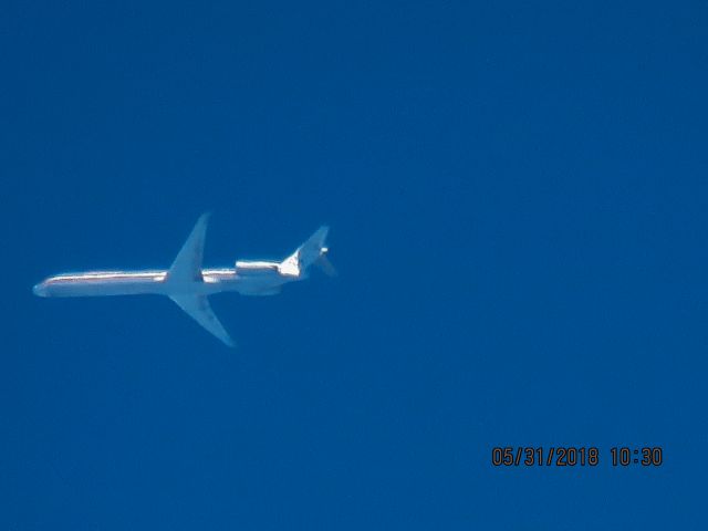 McDonnell Douglas MD-83 (N9621A)