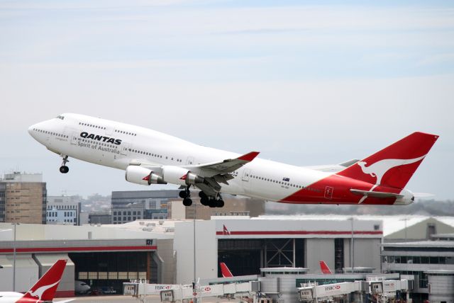 Boeing 747-400 (VH-OEI)