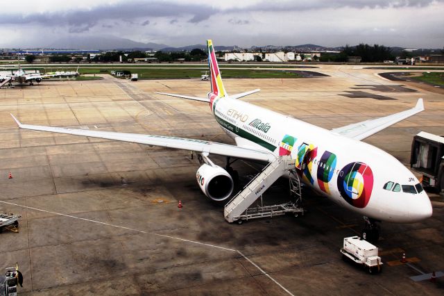 Airbus A330-200 (EI-EJM)