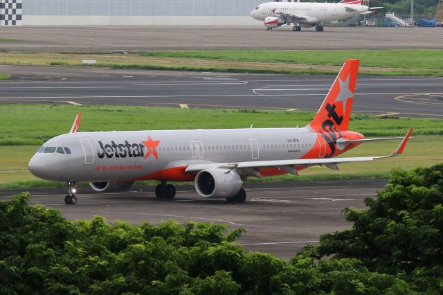 Airbus A321neo (VH-OFW)