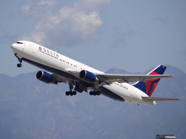 BOEING 767-300 (N127DL) - Los Angeles Airport March 2014. 3/30/14