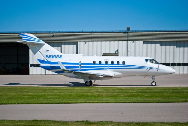 Hawker 800 (N955SE)