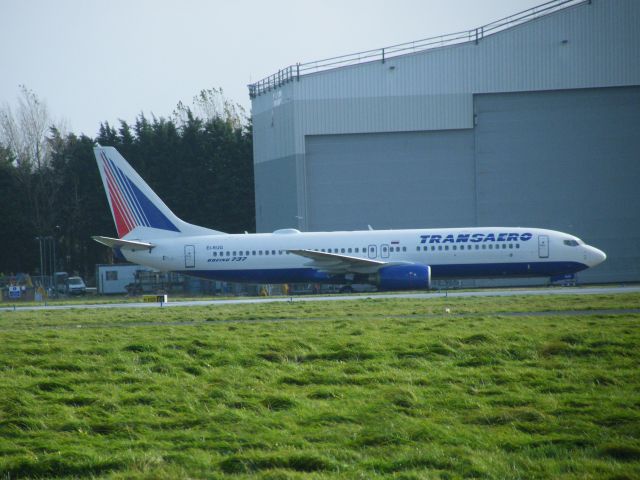 Boeing 737-700 (EI-RUG)