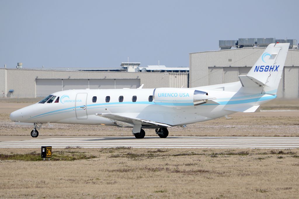 Cessna Citation Excel/XLS (N58HX) - Takeoff roll, March 2013.