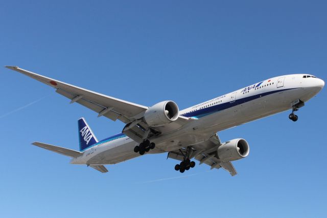 BOEING 777-300ER (JA783A)