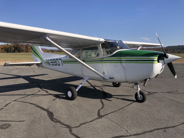 Cessna Skyhawk (N19907)