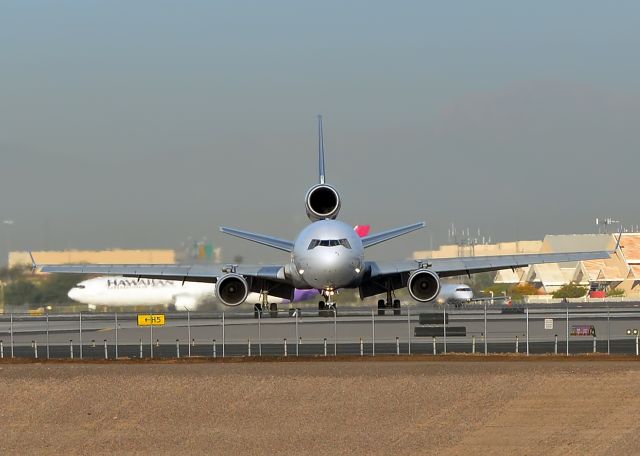 Boeing MD-11 (N604FE)