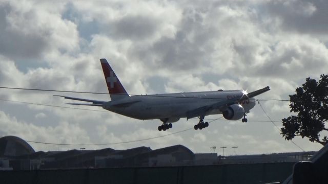 BOEING 777-300ER (HB-JNF) - I surely miss the Airbus A340-300s they used to operate.