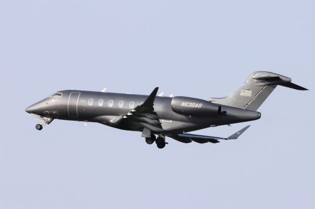 Canadair Challenger 350 (N630AB)