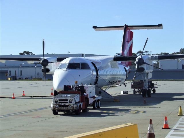 de Havilland Dash 8-300 (VH-TQZ) - Qantaslink (Southern Australia Airlines) De Havilland Canada (Bombardier) DHC-8-315Q Dash 8 VH-TQZ (cn 575) at Melbourne Tullamarine Airport, Victoria, Australia on 29 June 2021.