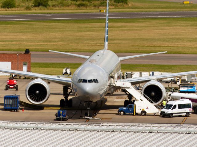 BOEING 777-300ER (N727AN)