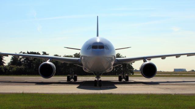 Airbus A330-200 (VP-CBE)