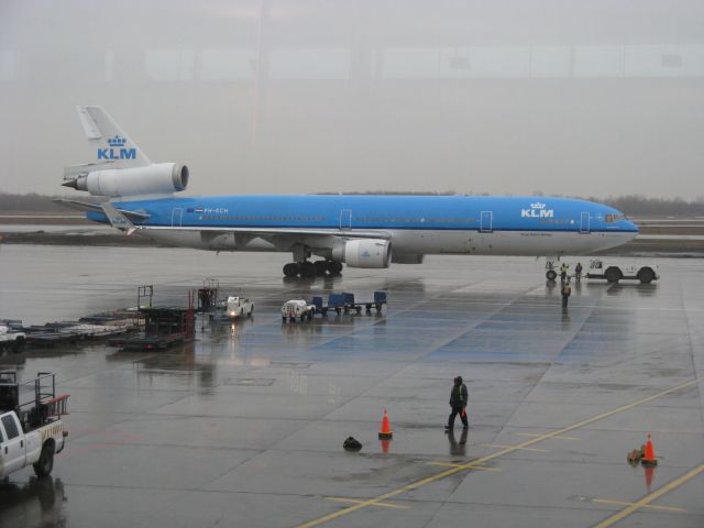 Boeing MD-11 (PH-KCH) - Bound for Amsterdam, taken April 11 2008 at YUL.