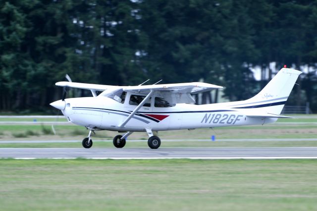 Cessna Skylane (N182GF)