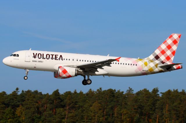 Airbus A320 (EC-NNY)