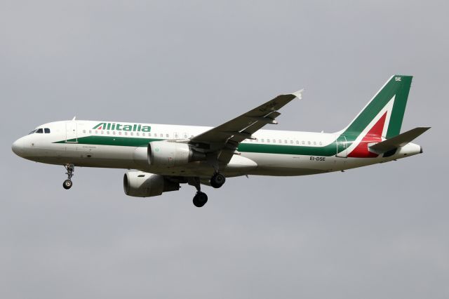 Airbus A320 (EI-DSE)