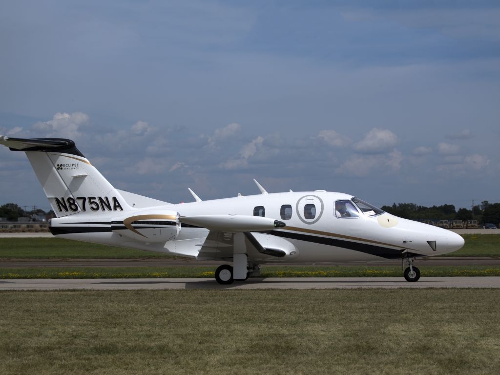 Eclipse 500 (N875NA) - Oshkosh 2013!