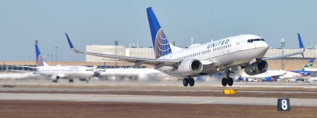 Boeing 737-700 (N25705)