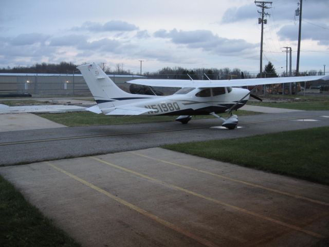 Cessna Skylane (N5198Q) - Last day a the old T5 at KYNG. Now moving over to the new Hangars.   No more birds!!