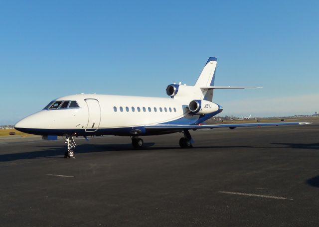 Dassault Falcon 900 (N5VJ)