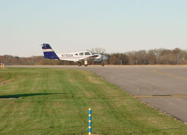 Piper PA-44 Seminole (N790GK) - Touch N Go 09 on 11/11/09