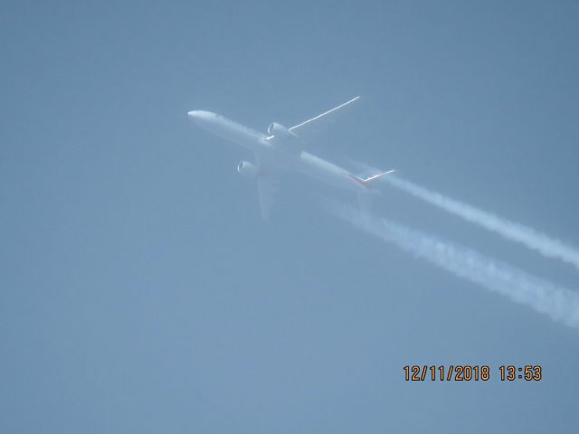 BOEING 777-300ER (N733AR)