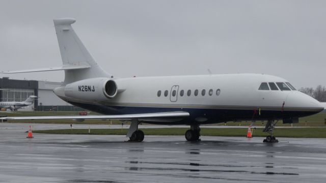 Dassault Falcon 2000 (N26NJ) - The belly tho 