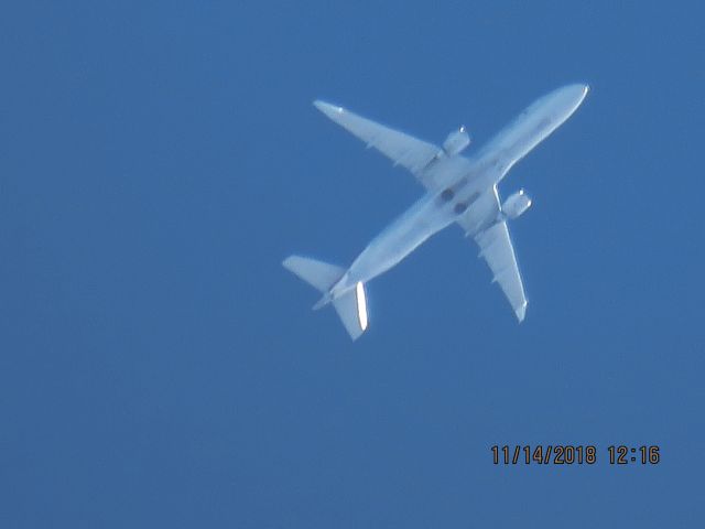 Embraer 175 (N239NN)