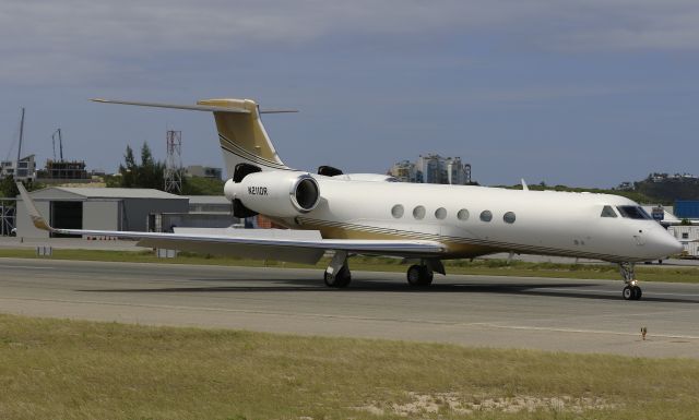Gulfstream Aerospace Gulfstream V (N211DR)