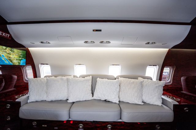 Canadair Regional Jet CRJ-200 (N510SJ) - Interior - aft cabin divan