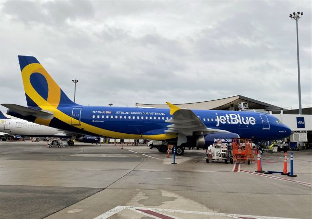 Airbus A320 (N775JB) - New Vets in Blue 11/25/2022