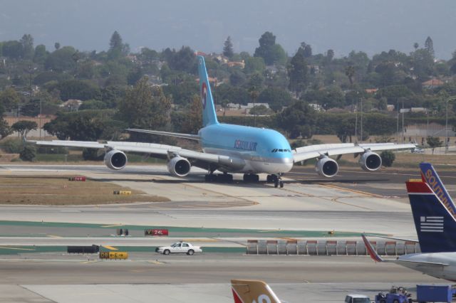 Airbus A380-800 (HL7611)