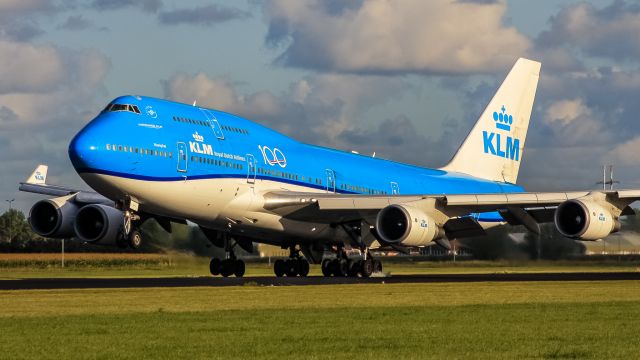 Boeing 747-400 (PH-BFW)