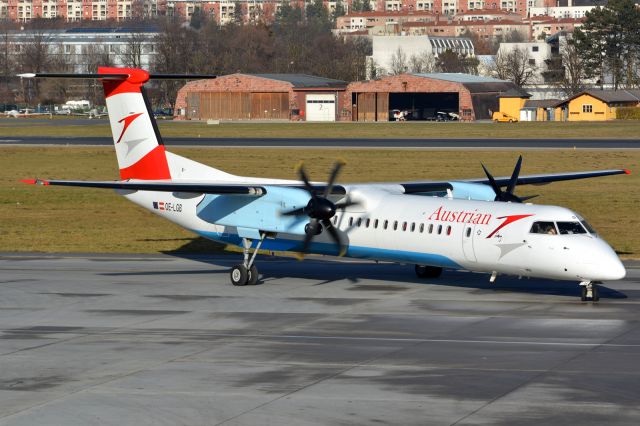 de Havilland Dash 8-400 (OE-LGB)