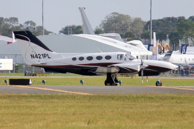 Cessna 421 (N421PL) - Lining up to depart rwy 7 on 18-Oct-22 operating a round trip to KMTH.