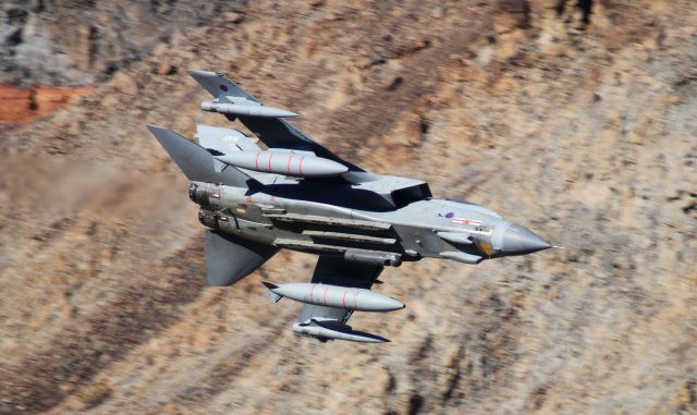 — — - Star Wars Canyon 