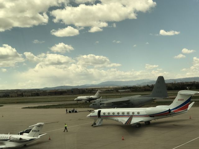 Canadair Challenger (N604DF)