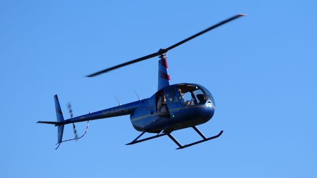 Robinson R-44 (N644PC)