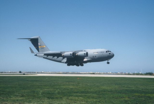 Boeing Globemaster III (N60006) - C-17,landing at Burke Lakefront Airport,Cleveland Airshow.