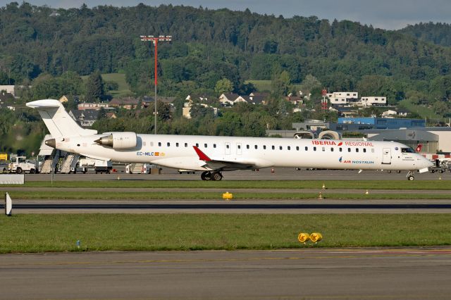 Bombardier CRJ-1000 (EC-MLC)