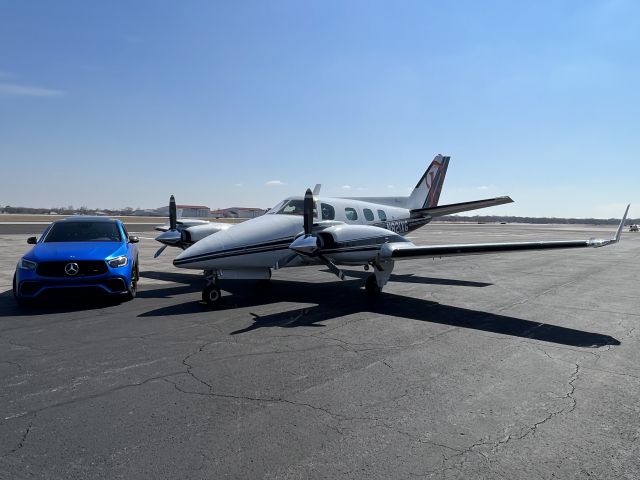 Beechcraft Duke (N821XG)