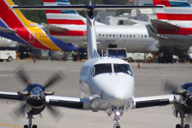 Beechcraft Super King Air 200 (N250JS)