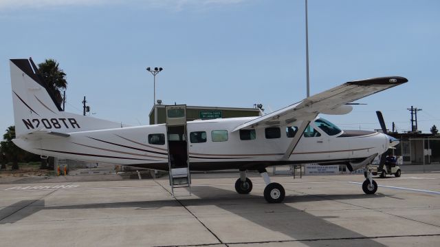 Cessna Caravan (N208TR)