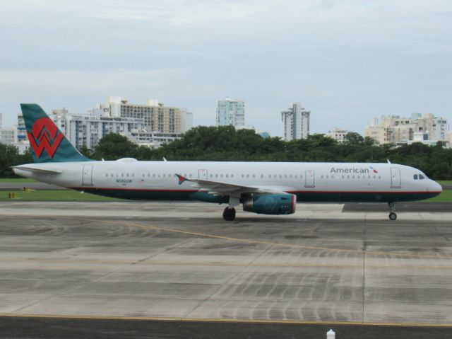 Airbus A321 (N580UW)