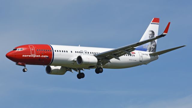 Boeing 737-800 (EI-FVS)